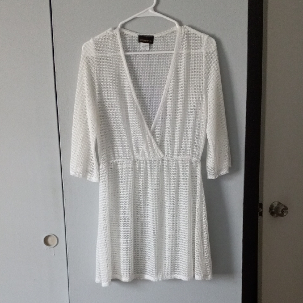 Jordan Taylor White Crochet V-Neck Coverup with Gold Logo Tag Size M